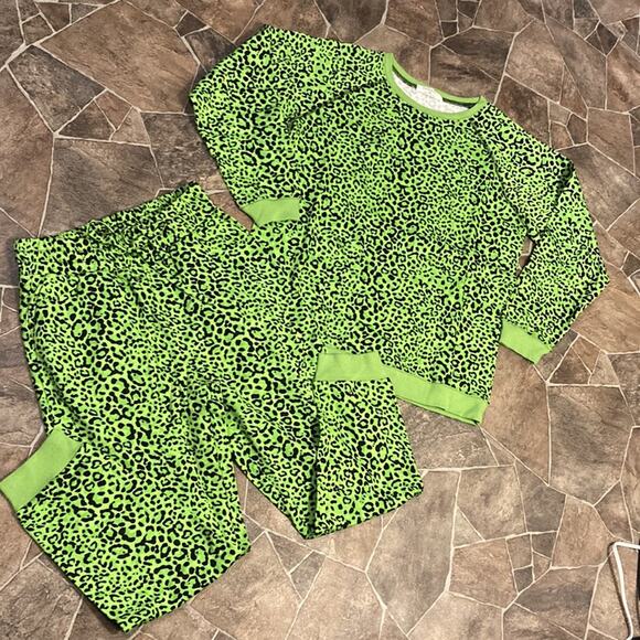 NWT Set French Terry Green Leopard Jogger & Sweatshirt Sz S - Picture 4 of 12